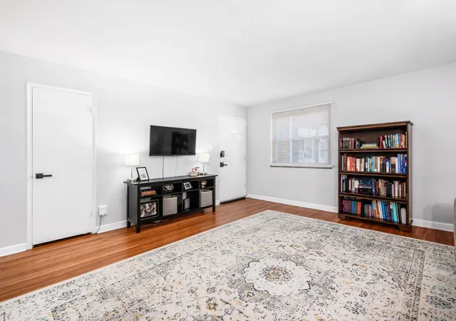 4th image of 1775 Northwest Ct #105, Columbus, OH 43212 | MLS# 226030608