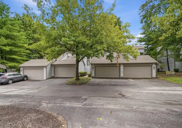 2nd image of 2691 Woodland Trail Dr, Columbus, OH 43231 | MLS# 226030607
