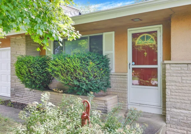 3rd image of 82 N Belmar Dr, Reynoldsburg, OH 43068 | MLS# 226030643