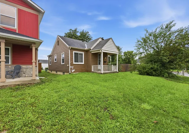 2nd image of 1181 Fairwood Ave, Columbus, OH 43206 | MLS# 226031007