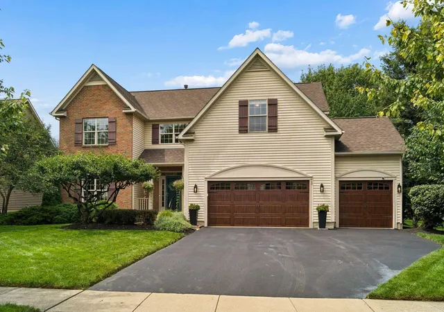 Photo 2 of Single family home for sale at 3564 Waterbury Ln, Powell, OH 43065 | MLS# 226031916 | Listing updated on 2026-08-24