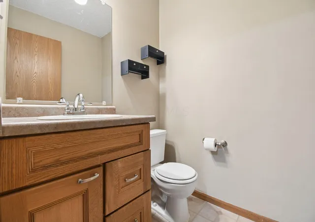 Photo 4 of Condo for sale at 186 Macfalls Way #17B, Blacklick, OH 43004 | MLS# 226030830 | Listing updated on 2026-08-30