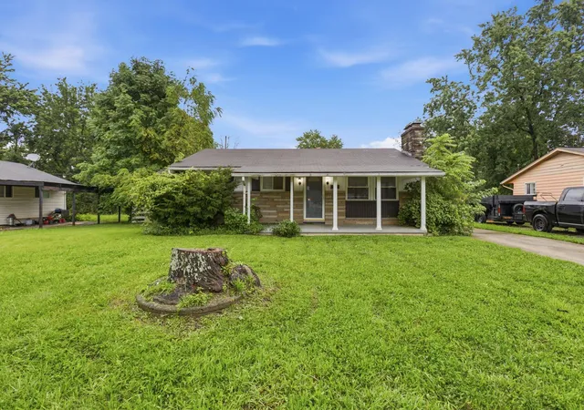 1st image of 950 S Byron Ave, Columbus, OH 43227 | MLS# 226031004