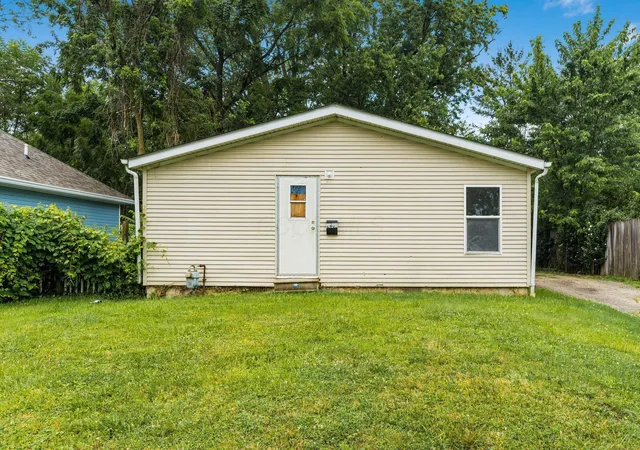 Photo 3 of Single family home for sale at 2801 Perdue Ave, Columbus, OH 43211 | MLS# 226030709 | Listing updated on 2026-10-01