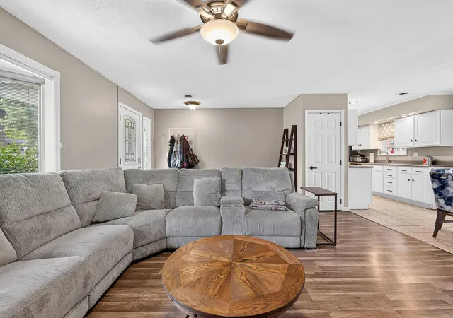 Photo 3 of Single family home for sale at 248 Iroquois Park Pl, Columbus, OH 43230 | MLS# 226030716 | Listing updated on 2026-09-16
