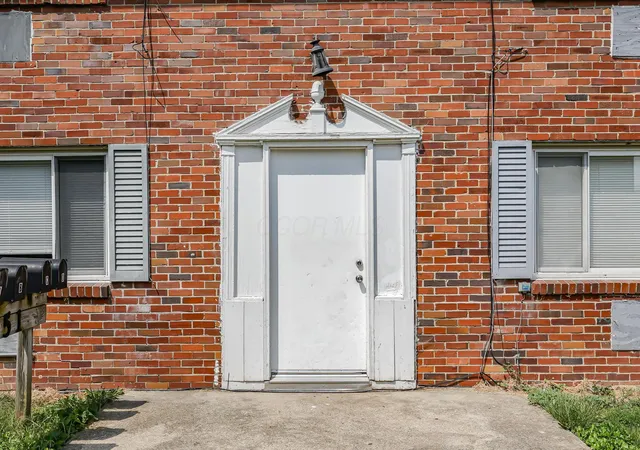 3rd image of 4651 Hilton Ave, Columbus, OH 43228 | MLS# 226030754