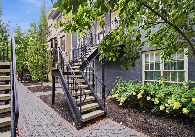 Listing Photo 5 - Condo for sale in building located at 81 N 6Th St, Columbus, OH 08759 - Unit #TH63