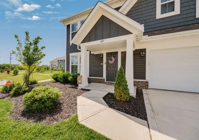 2nd image of 1017 Queen Bee Pl, Grove City, OH 43123 | MLS# 226030727