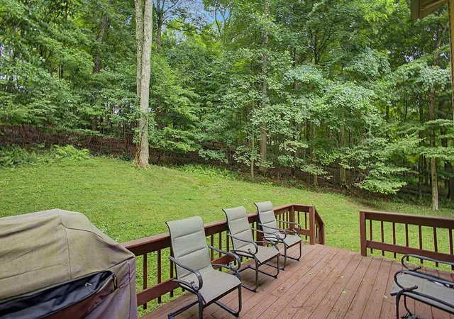 Photo 4 of Single family home for sale at 547 Ter Ridge Cir, Howard, OH 43028 | MLS# 226030761 | Listing updated on 2026-09-24