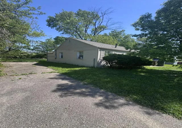 2nd image of 2122 Myrtle Ave, Columbus, OH 43211 | MLS# 226030740