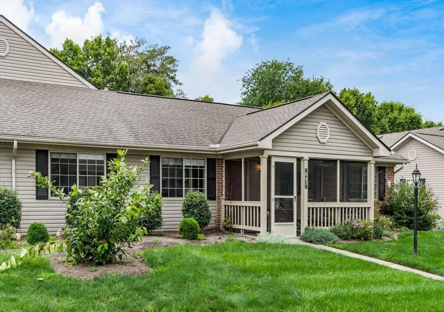 1st image of 643 Kensington Dr, Heath, OH 43056 | MLS# 226030795