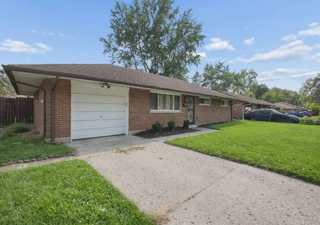 Photo 3 of Single family home for sale at 3513 Roswell Dr, Columbus, OH 43227 | MLS# 226030996 | Listing updated on 2026-08-21