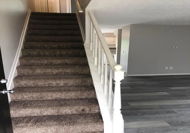 3rd image of 5684 Crossing Ct #6, Columbus, OH 43231 | MLS# 226030899