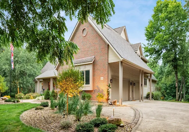 Single family home for sale at 4474 White Tail Ct, Nashport, OH 43830 | MLS# 226030813 | Listing updated on 2026-10-01