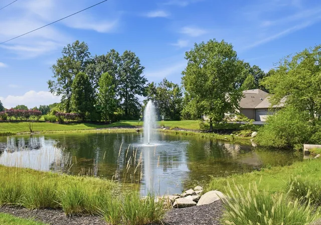 Listing Photo 4 - Condo for sale in building located at 557 Ruttington Ln, Westerville, OH 43082