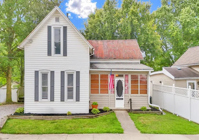 1st image of 117 N Main St, Pleasantville, OH 43148 | MLS# 226030878