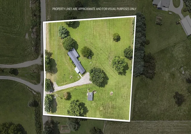 Photo 3 of Single family home for sale at 4570 Mainesville Rd W, Junction City, OH 43748 | MLS# 226030822 | Listing updated on 2026-09-14
