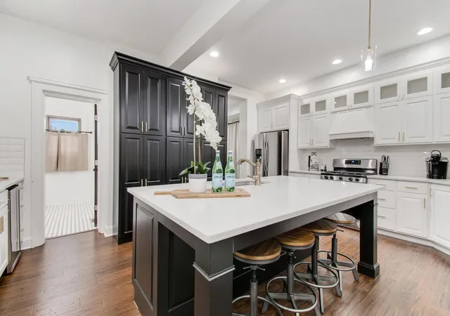 3rd image of 1275 E Long St, Columbus, OH 43203 | MLS# 226030823