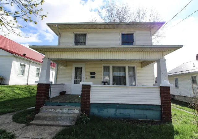 Photo 2 of Single family home for sale at 1338 Pine St, Zanesville, OH 43701 | MLS# 226030827 | Listing updated on 2026-08-24
