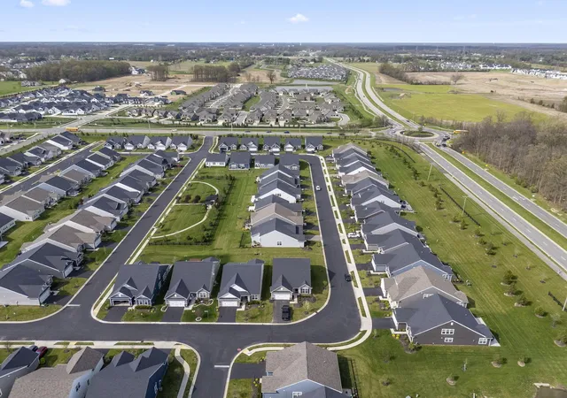 Listing Photo 5 - Condo for sale in building located at 3254 Sinatra Wy, Powell, OH 43065