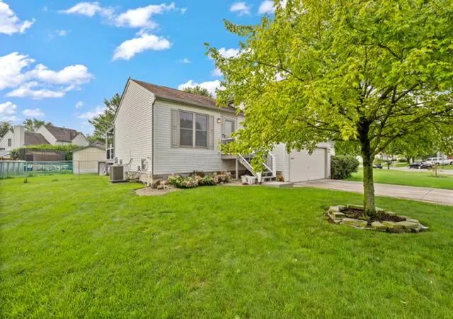 Photo 3 of Single family home for sale at 6 Ashton Dr, Ashville, OH 43103 | MLS# 226031159 | Listing updated on 2026-09-02