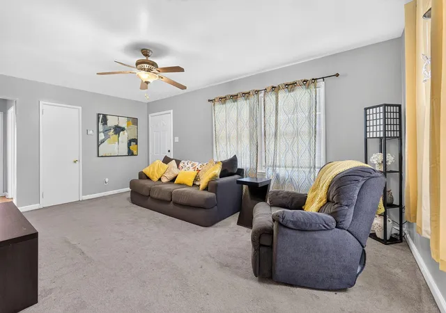 5th image of 392 Weymouth Ln, Columbus, OH 43228 | MLS# 226031636
