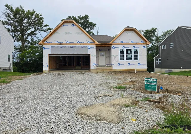 Photo 2 of Single family home for sale at 461 Creekside Dr, Commercial Point, OH 43116 | MLS# 226030909 | Listing updated on 2026-08-20
