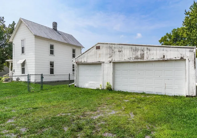 Photo 4 of Single family home for sale at 213 N School St, Williamsport, OH 43164 | MLS# 226030920 | Listing updated on 2026-09-03