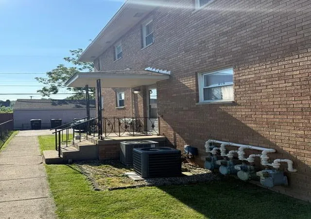 4th image of 5400 Beacon Hill Rd, Columbus, OH 43228 | MLS# 226030997