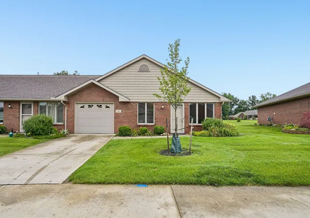 3rd image of 837 Hickory Hill Dr, Marysville, OH 43040 | MLS# 226030940