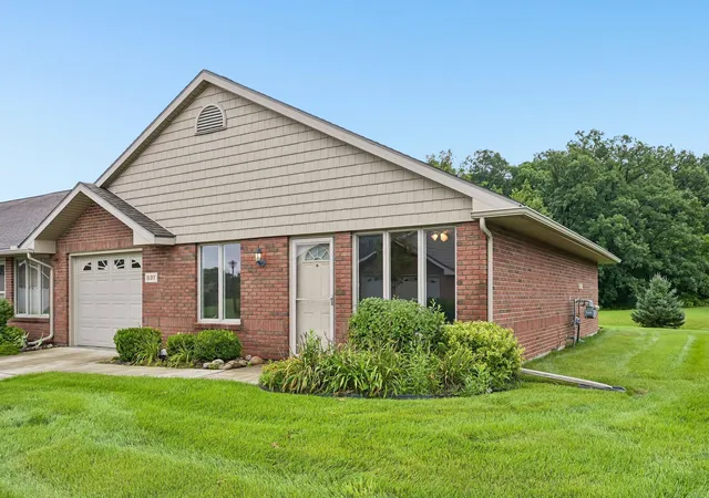 4th image of 837 Hickory Hill Dr, Marysville, OH 43040 | MLS# 226030940