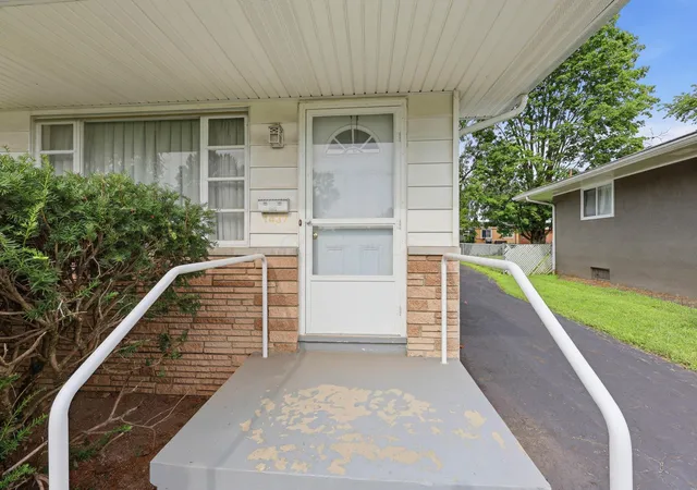 Photo 3 of Single family home for sale at 1437 Cunard Rd, Columbus, OH 43227 | MLS# 226031626 | Listing updated on 2026-09-15