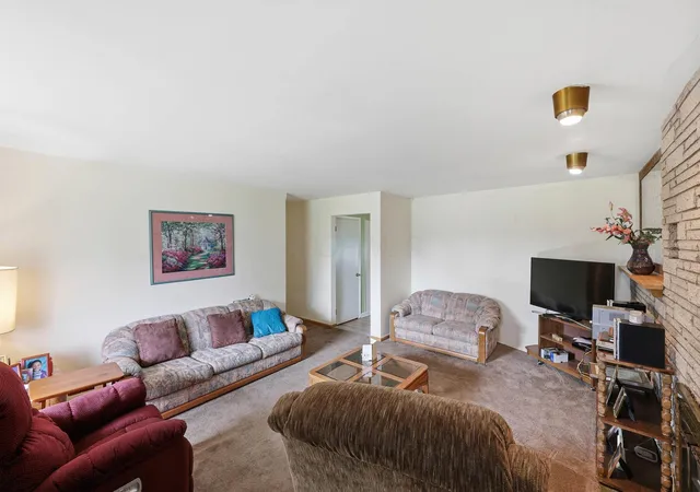 Photo 4 of Single family home for sale at 1437 Cunard Rd, Columbus, OH 43227 | MLS# 226031626 | Listing updated on 2026-09-15