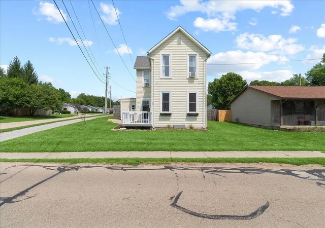 Photo 1 of Single family home for sale at 426 W Light St, Urbana, OH 43078 | MLS# 226030938 | Listing updated on 2026-08-23