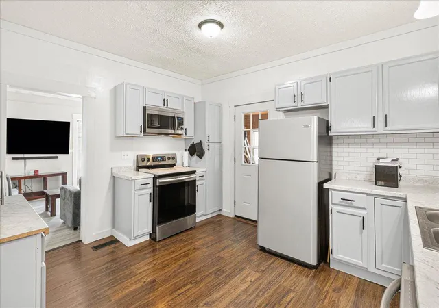 Photo 4 of Single family home for sale at 426 W Light St, Urbana, OH 43078 | MLS# 226030938 | Listing updated on 2026-08-23