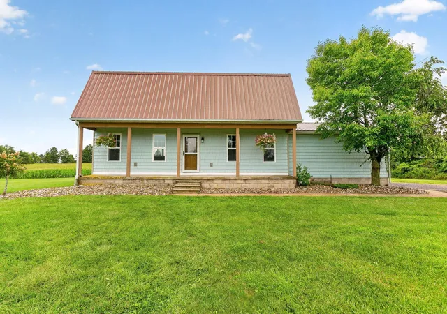 Photo 3 of Single family home for sale at 142 Decliff Rd N, New Bloomington, OH 43341 | MLS# 226030928 | Listing updated on 2026-10-07