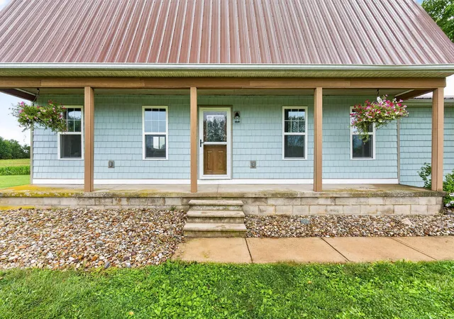 Photo 4 of Single family home for sale at 142 Decliff Rd N, New Bloomington, OH 43341 | MLS# 226030928 | Listing updated on 2026-10-07