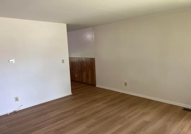 5th image of 1067 Gilcrest Ave, Columbus, OH 43207 | MLS# 226030931