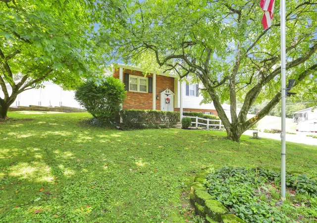 3rd image of 1935 Old Logan Rd Se, Lancaster, OH 43130 | MLS# 226030950