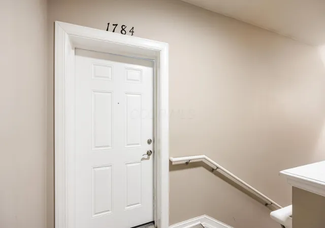 Photo 2 of Condo for sale at 1784 Ridgecliff Rd, Columbus, OH 43221 | MLS# 226031218 | Listing updated on 2026-09-15