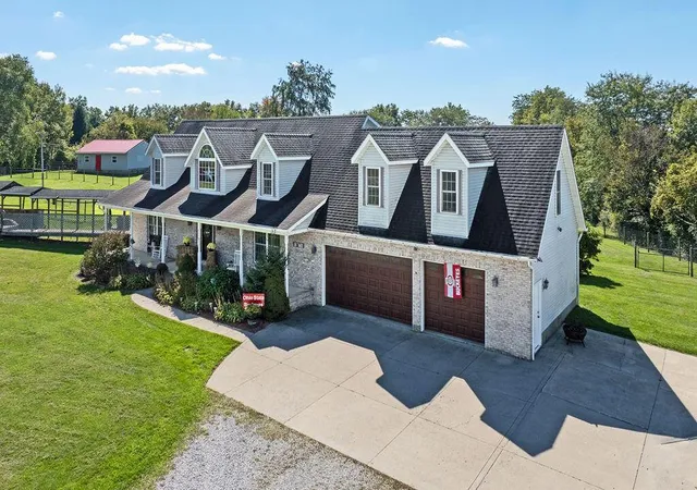 Photo 1 of Mansion for sale at 5899 Caswell Rd, Johnstown, OH 43031 | MLS# 226031085 | Listing updated on 2026-10-02