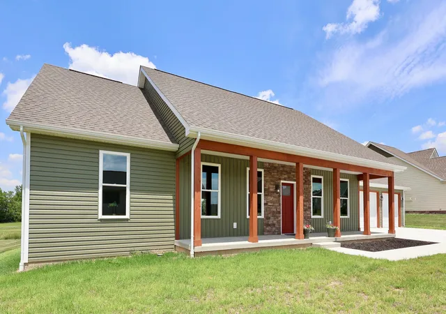 4th image of 1564 Brooke Park Dr, Circleville, OH 43113 | MLS# 226031039