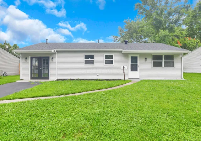 1st image of 3595 Clearwater Dr, Columbus, OH 43232 | MLS# 226030963