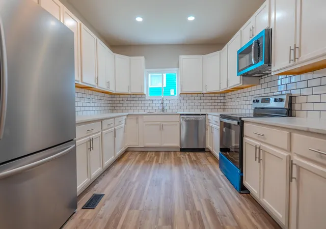 Photo 4 of Single family home for sale at 1216 Amherst Pl, Dayton, OH 45406 | MLS# 226030973 | Listing updated on 2026-10-09