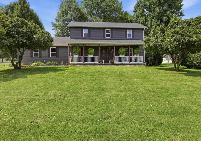 2nd image of 1520 Hamburg Rd Sw, Lancaster, OH 43130 | MLS# 226031033