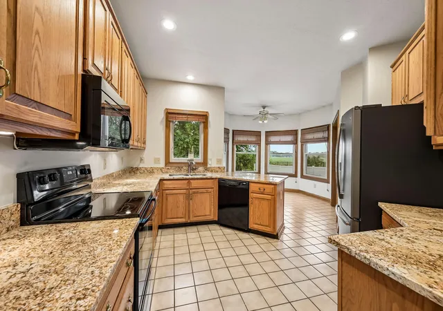 2nd image of 4542 Carrington Wy, Hilliard, OH 43026 | MLS# 226030980