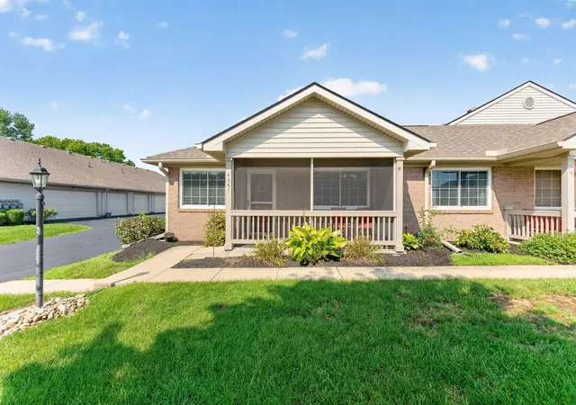 3rd image of 4351 Seahorse Ln, Groveport, OH 43125 | MLS# 226031031