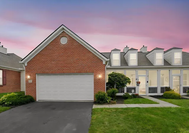 Condo for sale at 5967 Naughten Pond Dr, Columbus, OH 43213 | MLS# 226031020