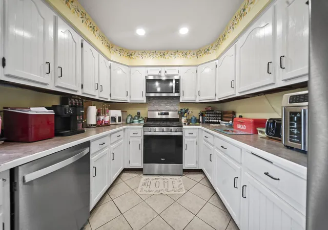 Photo 3 of Single family home for sale at 330 Hessenauer Dr, Galion, OH 44833 | MLS# 226031092 | Listing updated on 2026-10-08