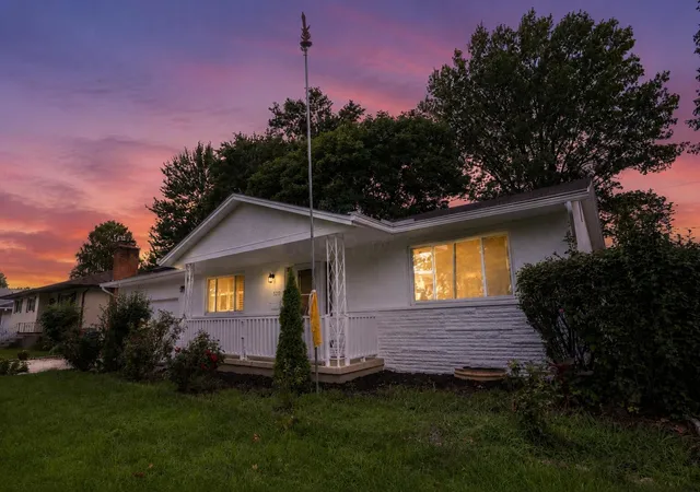 1st image of 5521 Redwood Rd, Columbus, OH 43229 | MLS# 226031506